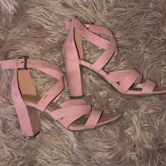 heels - Picture 2 of 4